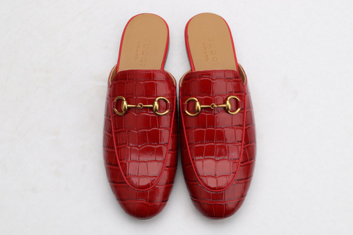 guc loafer
