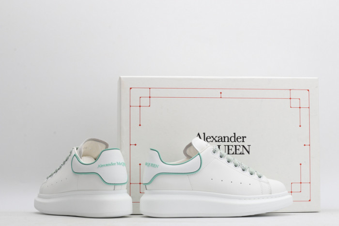 alex mcqu sneakers