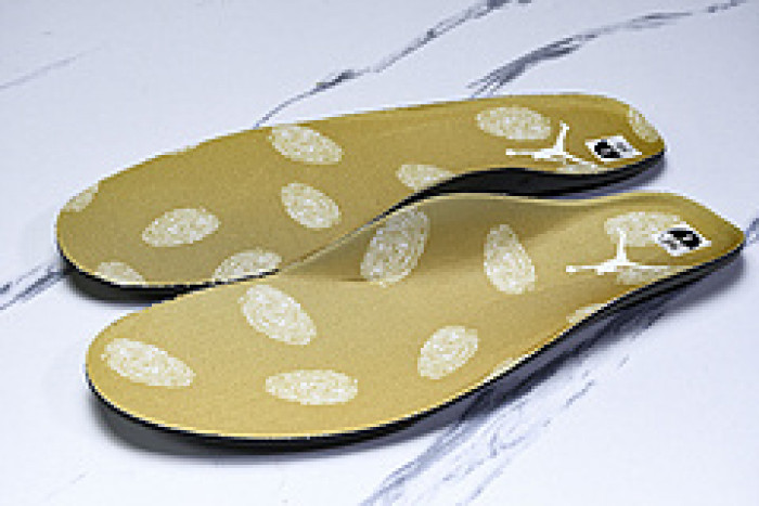 Jordan 8 Retro Champagne 832821-030