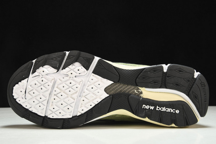 jjjjound x new balance 990v3 “olive” m990jd3