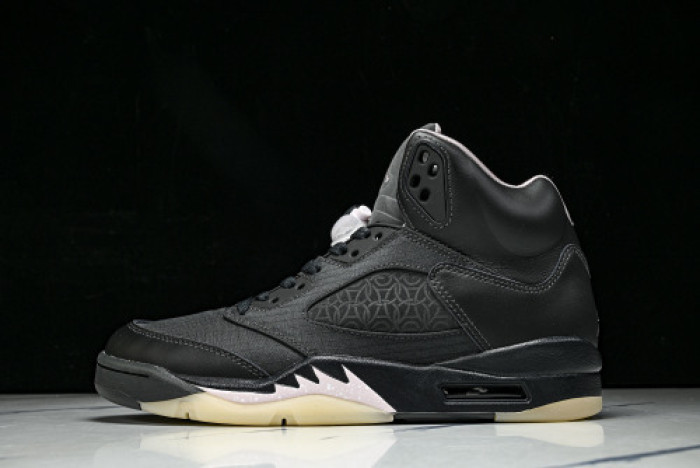 PSG x Air Jordan 5 “Off Noir” HQ3004-001