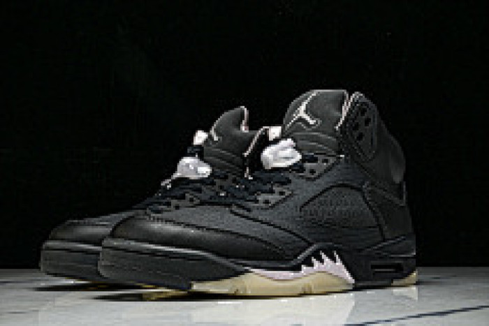 PSG x Air Jordan 5 “Off Noir” HQ3004-001