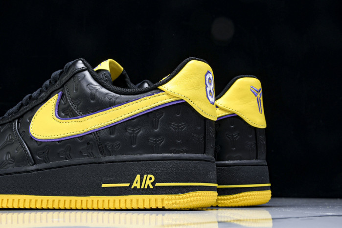 Kobe Bryant x Nike Air Force 1 Low HV5122-001