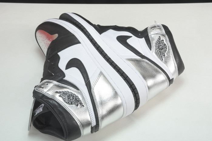 air jordan 1 high og wmns “silver toe” (red box) cd0461-001