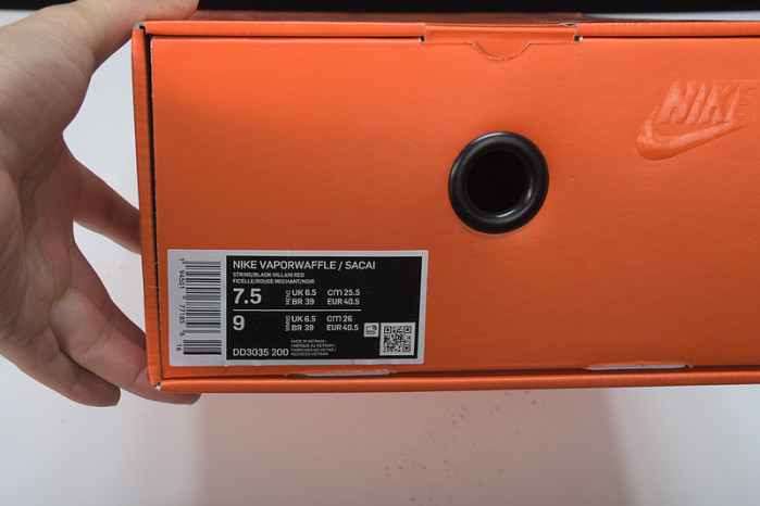 sacai x nike vaporwaffle "string/black villain-red" dd3035-200
