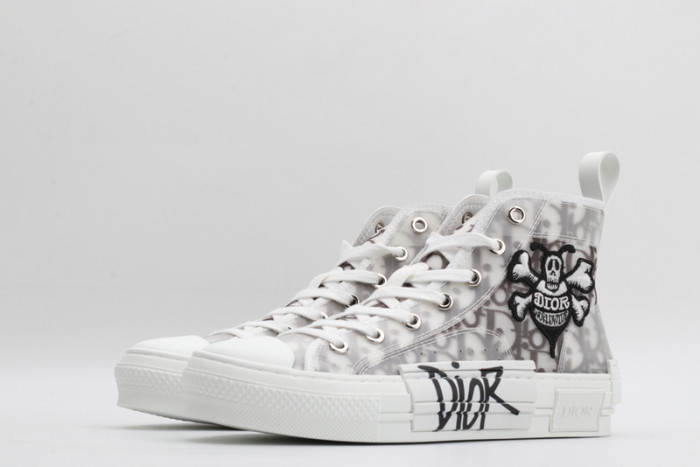 dr b23 homme kaws h903p165