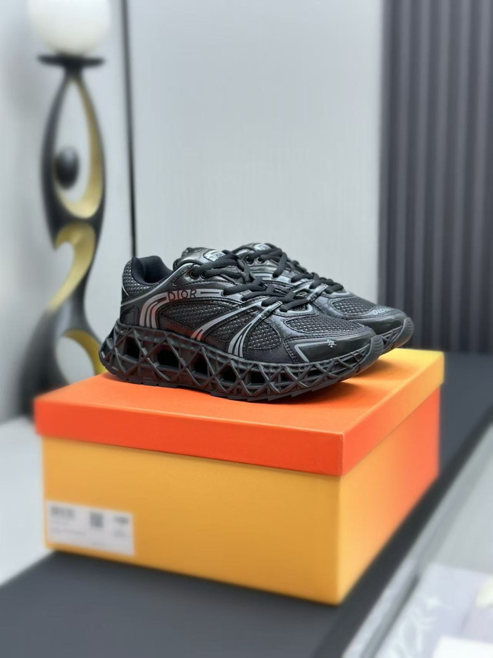 DR B35 LOW-TOP SNEAKERS DR-182