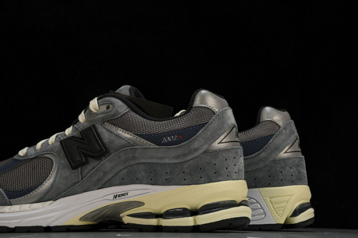 jjjjound x new balance nb 2002r m2002ru2