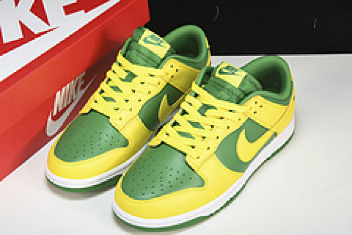 nike dunk low “reverse brazil” dv0833-300
