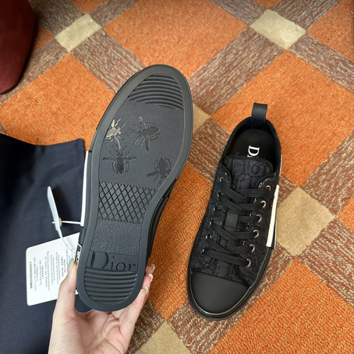 DR B23 LOW-TOP SNEAKERS DR-76