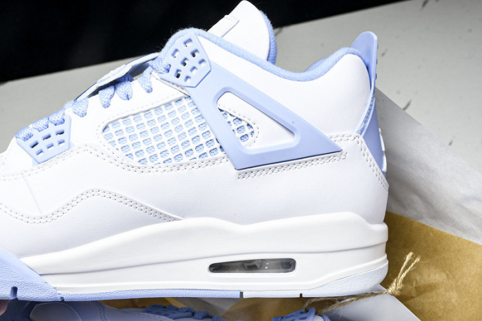 Air Jordan 4 WMNS "Aluminum" HV0823-100