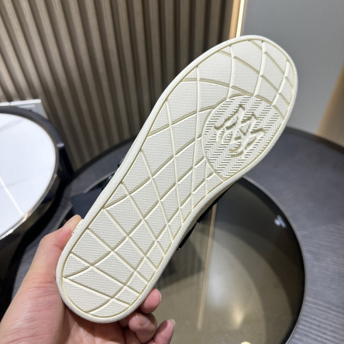 AM1R1 SNEAKERS AMR-101