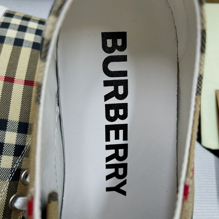 BUBERY SNEAKER