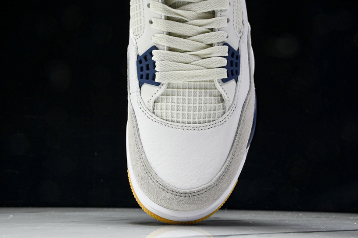 Nike SB x Air Jordan 4 “Navy” DR5415-100