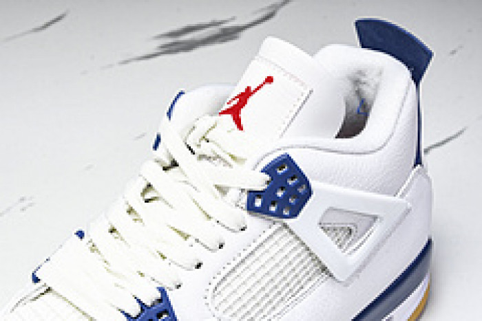 Nike SB x Air Jordan 4 “Navy” DR5415-100