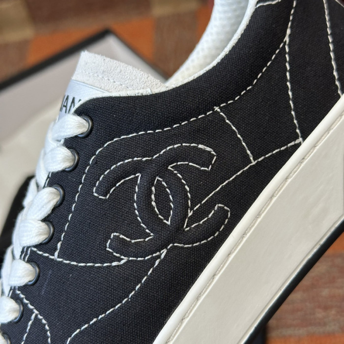 CN LOW TOP TRAINER CC SNEAKERS 21010925