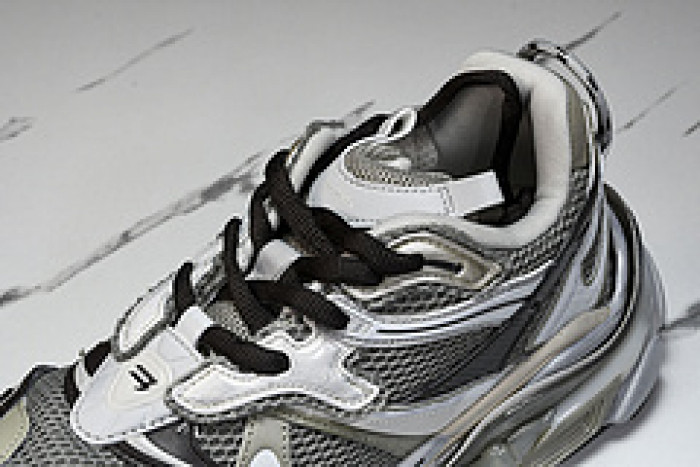 bl track trainers sneakers 779066-w3rbxp-2000