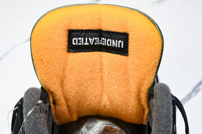 （2025）UNDEFEATED x Air Jordan 4 OG IB1519-200