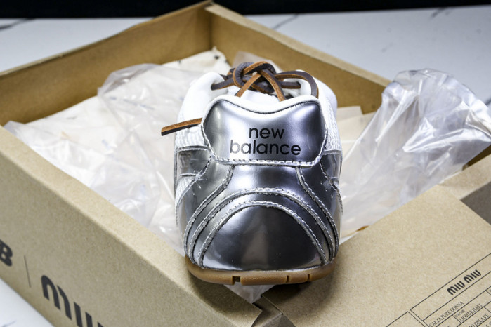 New Balance MIU NB5304