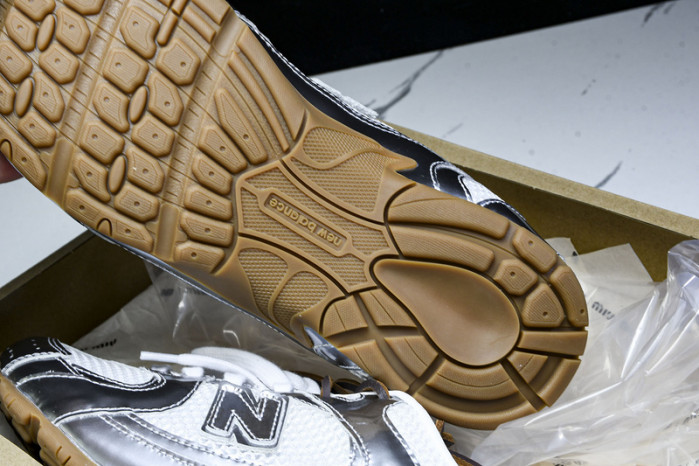 New Balance MIU NB5304