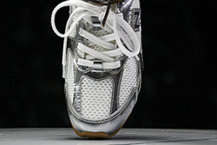 New Balance MIU NB5304