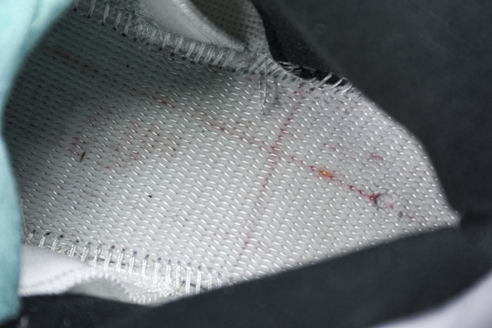 (2013) Jordan 5 Retro Grape 136027-108