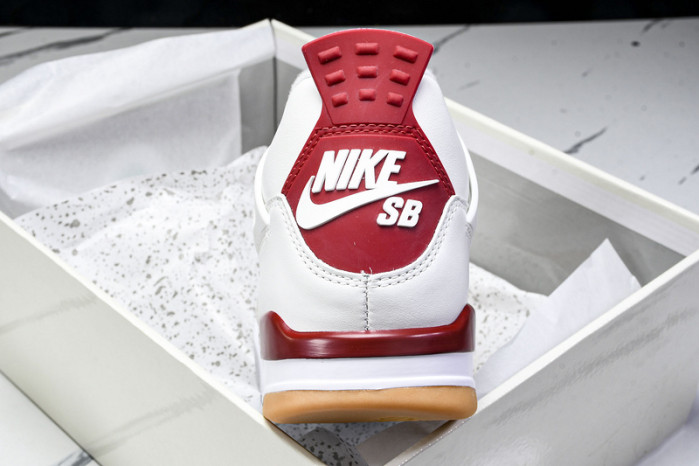 Nike SB x Air Jordan 4 “Varsity Red DR5415-106
