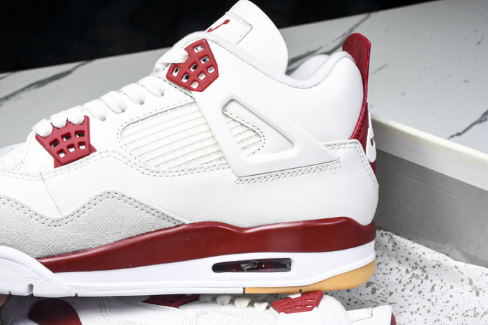 Nike SB x Air Jordan 4 “Varsity Red DR5415-106