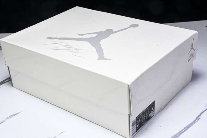 Nike SB x Air Jordan 4 “Varsity Red DR5415-106