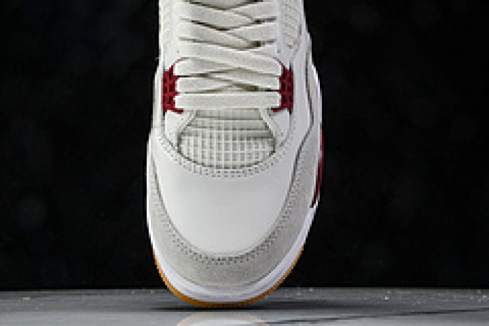 Nike SB x Air Jordan 4 “Varsity Red DR5415-106