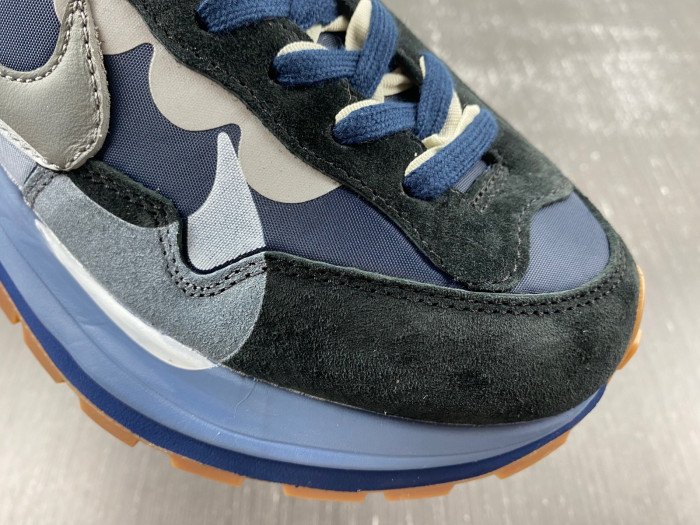 sacai x vaporwaffle dd1875-700