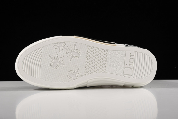 dr b23 homme kaws h903p162