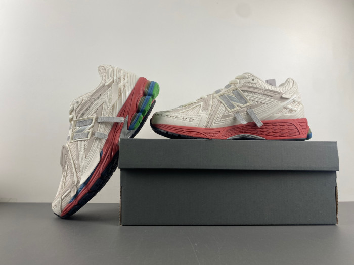 New Balance 1906A M1906AB