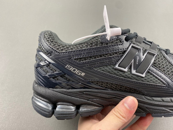 New Balance 1906R Black Metallic Silver M1906RJB