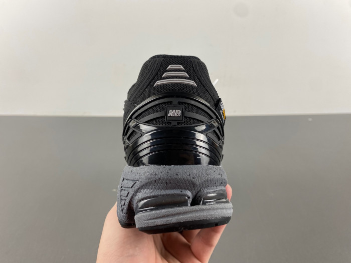 New Balance 1906R M1906ROC