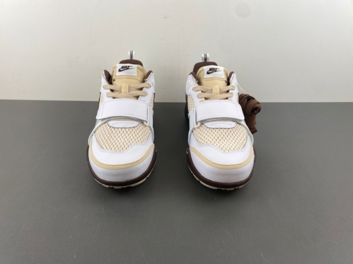Nike Zoom Field Jaxx SP Travis Scott HQ3073-100