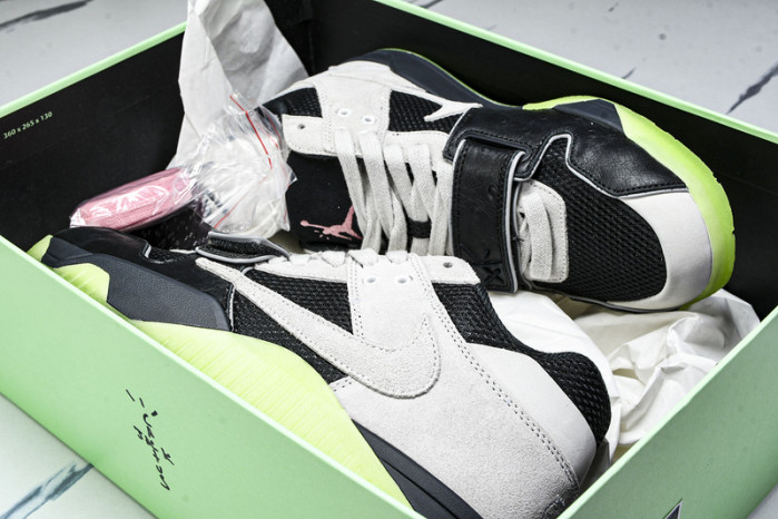 Chase B x Travis Scott x Jordan Jumpman Jack TR IH7971-001