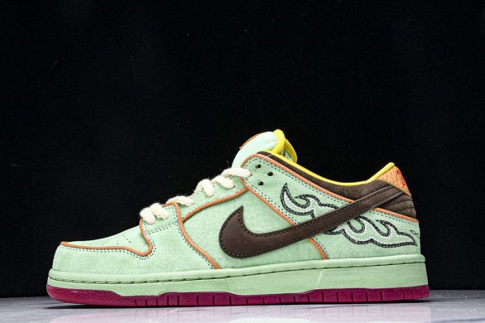 Dunk Low SB 