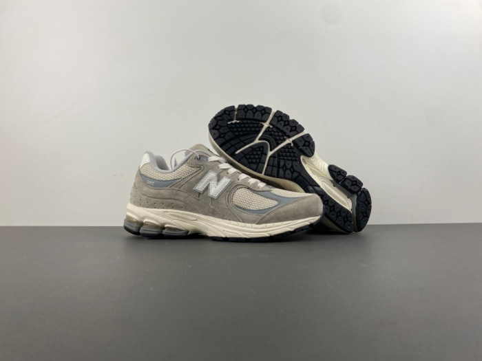 New Balance 2002R “Arid Stone” U2002RRD