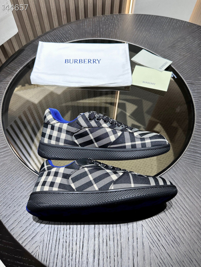 BUBERY SNEAKER 23150