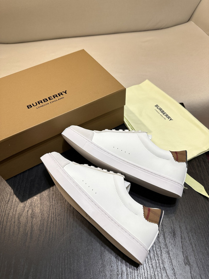 BUBERY SNEAKER 23152