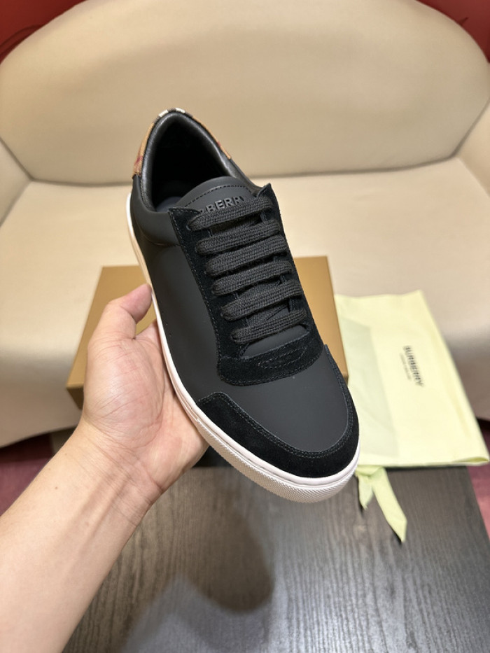 BUBERY SNEAKER 23153