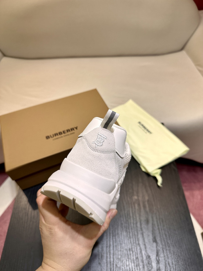 BUBERY SNEAKER 23156