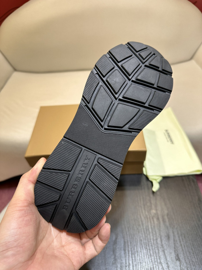 BUBERY SNEAKER 23163