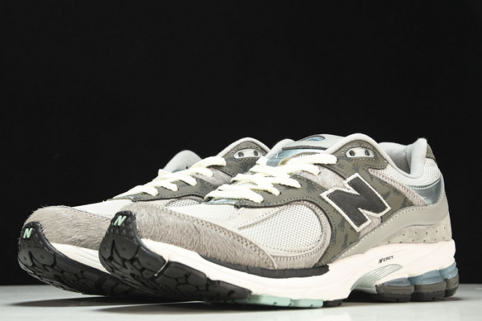 new balance 2002r atmos grey rat m2002rat