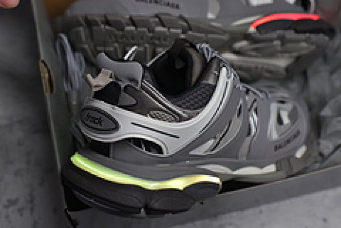 (led) bl tess s. gomma trek light low sneakers grey white h903p0422