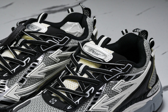 of be right back sneakers ob8