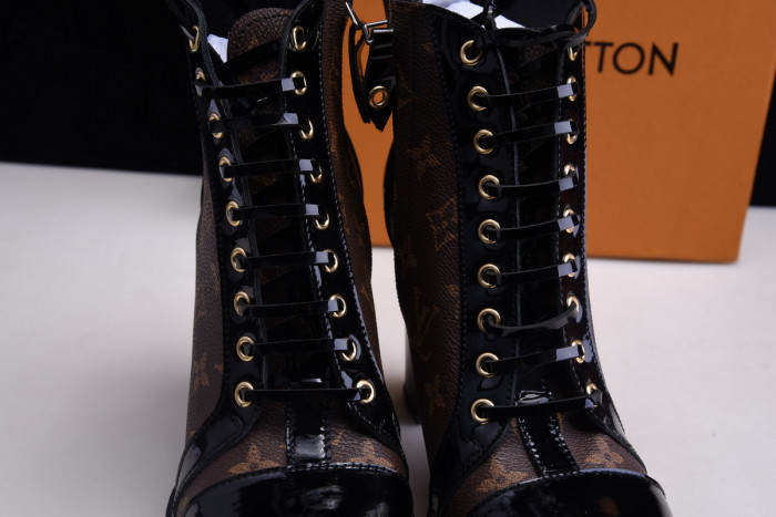 LUIS VITTON BROWN STAR TRAIL ANKLE BOOTS
